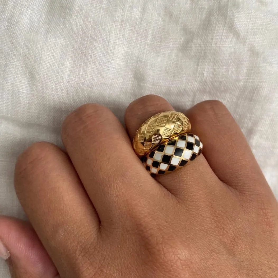 Checker Ring - Black And White