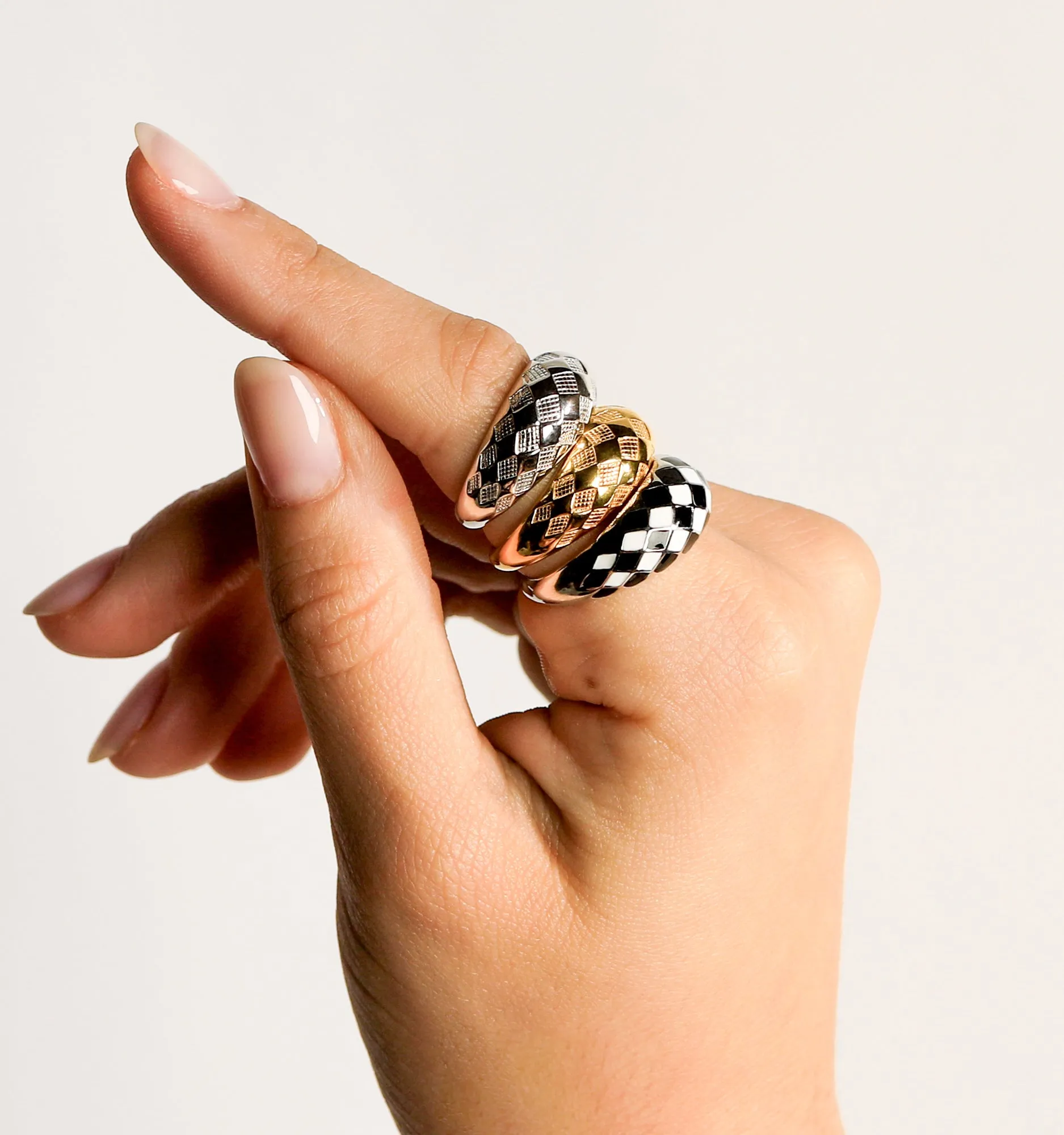 Checker Ring - Black And White