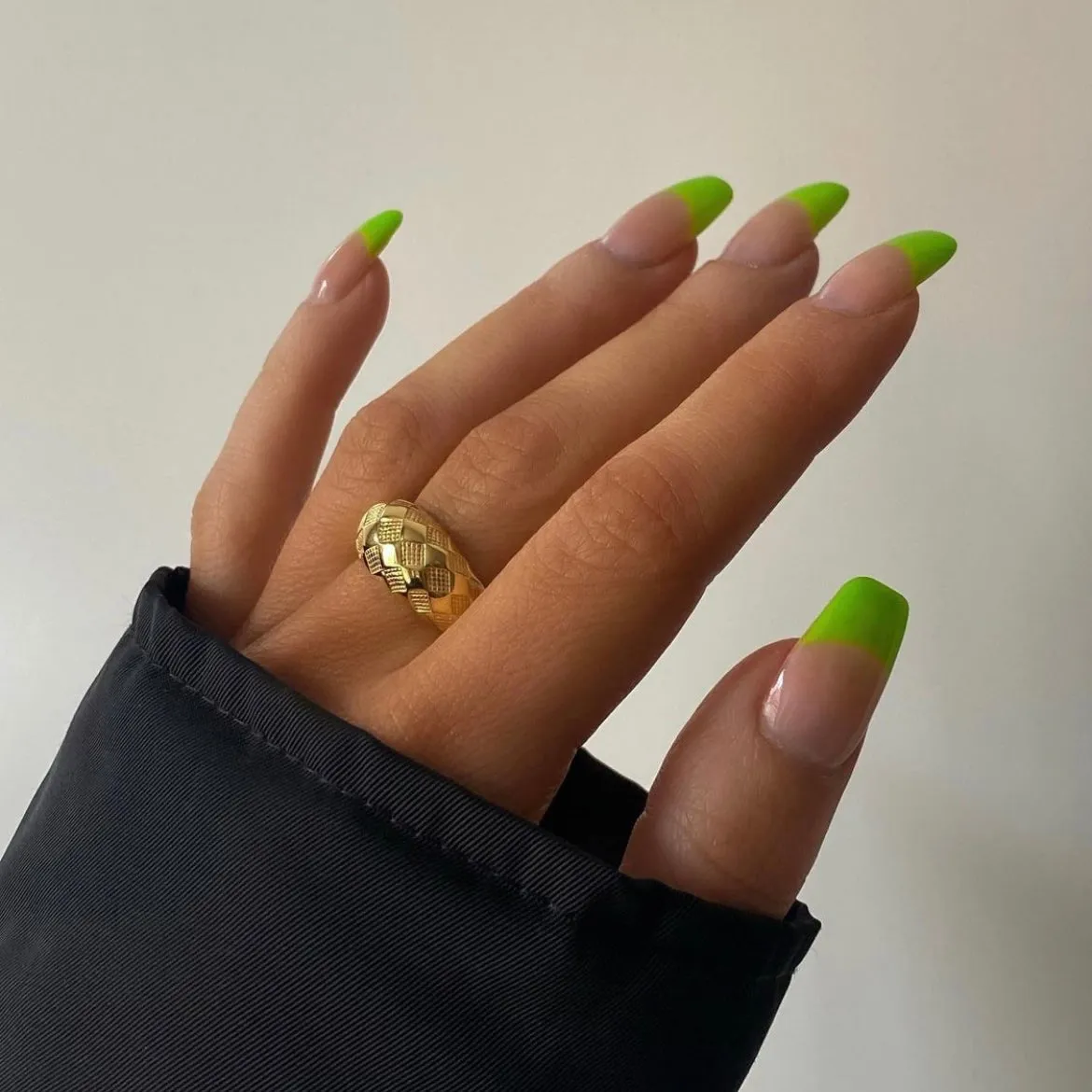 Checker Ring - Black And White