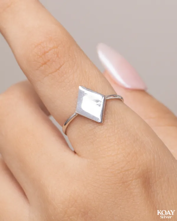 Plain Diamond Shape Ring